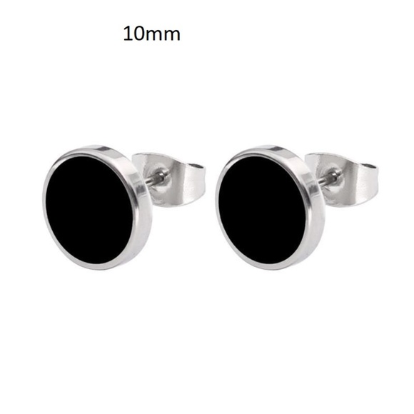 Jewelry - ❤️4 for $20 Sale❤️ Silver round black stud earring